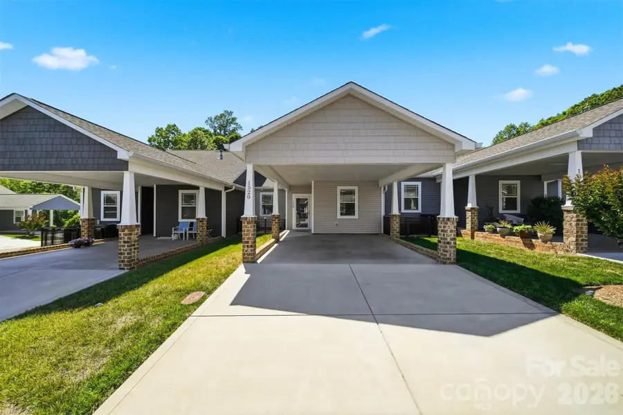 1520 28th Street Lane Se, Hickory, NC 28602 - #2