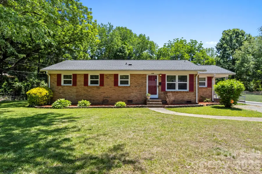 3326 Dunaire Drive, Charlotte, NC 28205 - #2