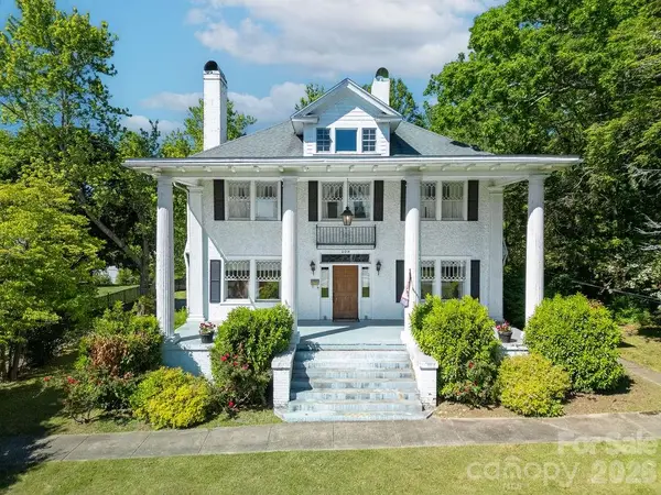 208 Probart Street, Brevard, NC 28712