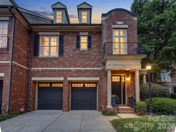 6826 Louisburg Square Lane, Charlotte, NC 28210
