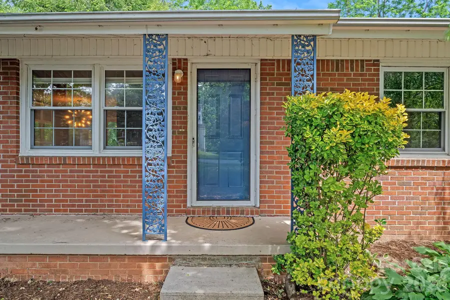 39 Grandview Road, Asheville, NC 28806 - #3
