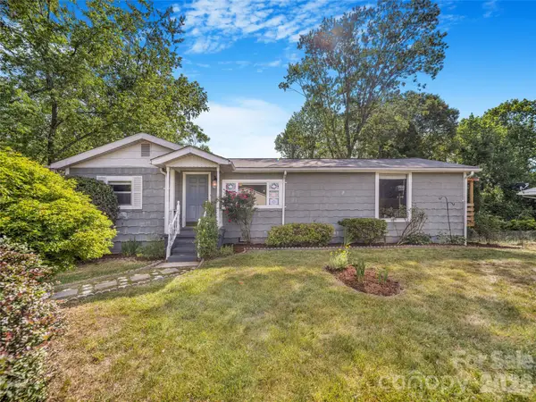 105 Smith Graveyard Road, Asheville, NC 28806