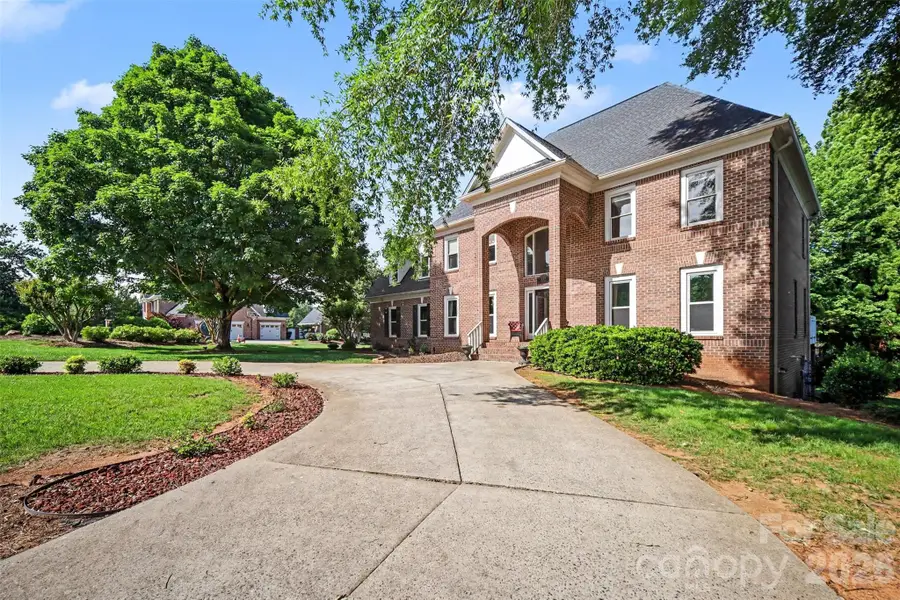232 40th Avenue Drive Nw, Hickory, NC 28601 - #2