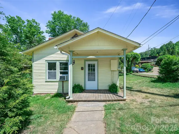 9 Ivy Street, Burnsville, NC 28714