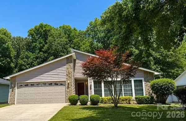 7636 Eastbourne Road, Charlotte, NC 28227