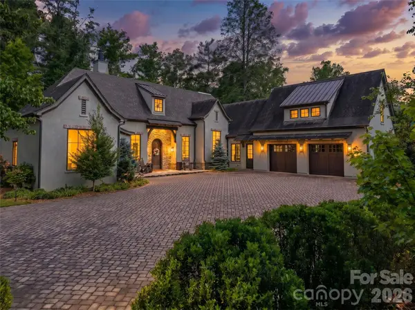 11 Beadle Lane, Asheville, NC 28803