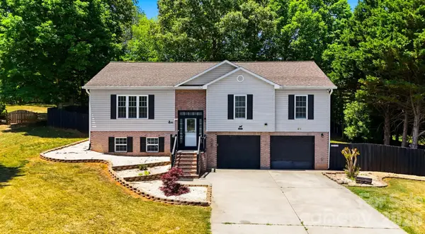107 Cliffwood Drive, Hudson, NC 28638