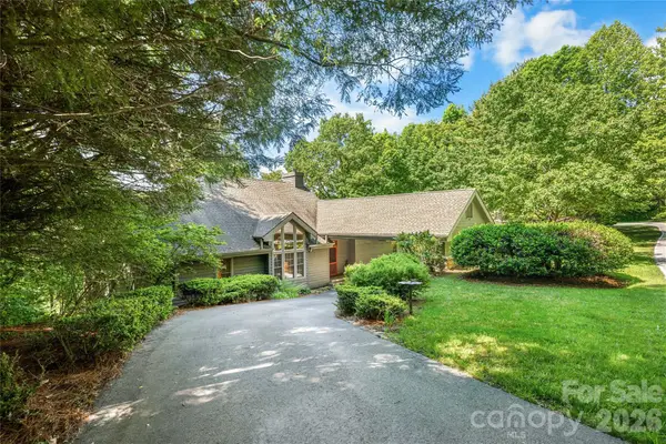 147 Club Colony Lane, Lake Toxaway, NC 28747
