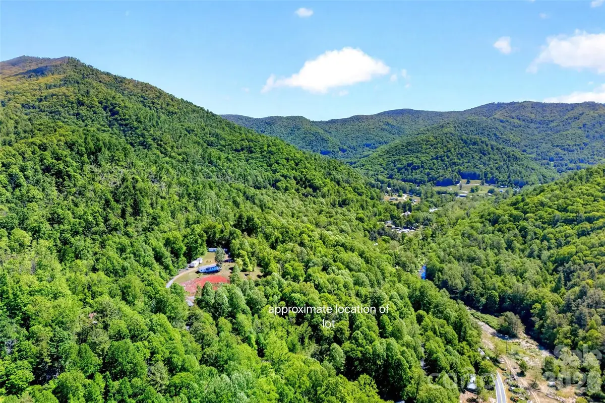 V/L Wolf Crossing, Bakersville, NC 28705 - #1