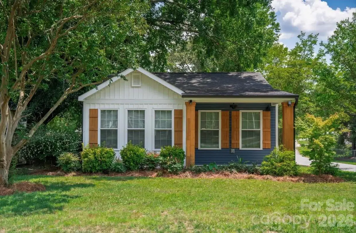 1215 W Fourth Avenue, Gastonia, NC 28052 - #1