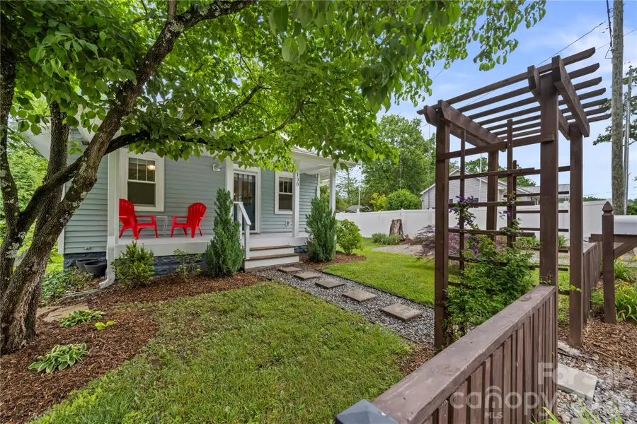 130 Winston Avenue, Asheville, NC 28803 - #2