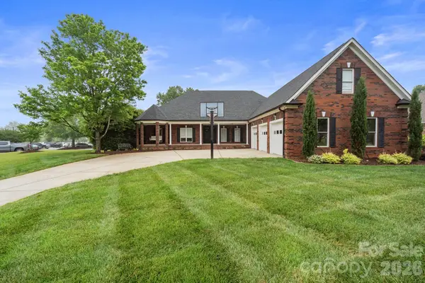 9700 Tournament Drive, Matthews, NC 28104