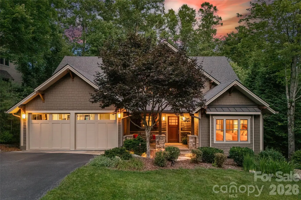 15 E Owl Creek Lane, Fairview, NC 28730 - #1