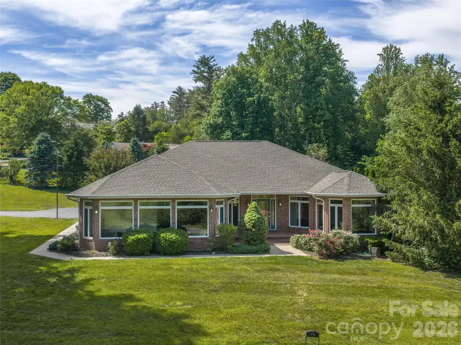 39 Beaumont Drive, Hendersonville, NC 28739 - #2
