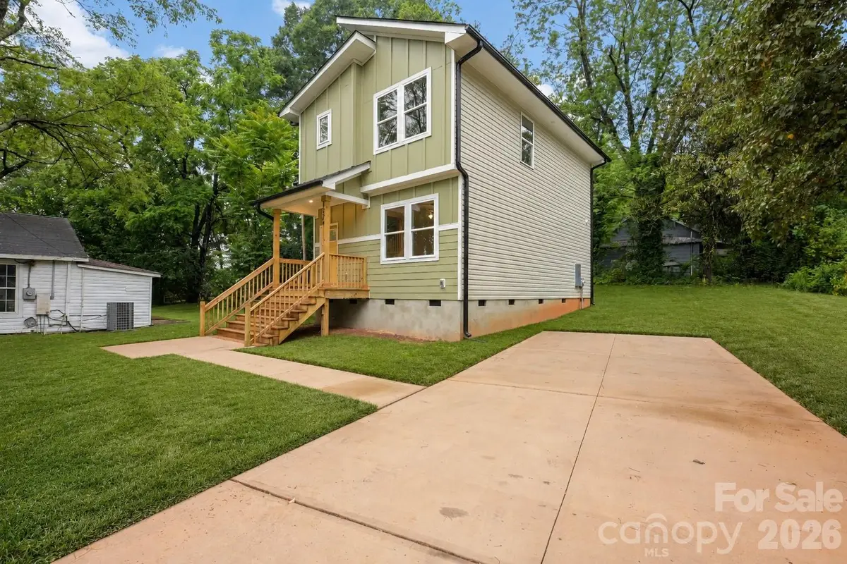 1324 Old Charlotte Road, Statesville, NC 28677 - #1