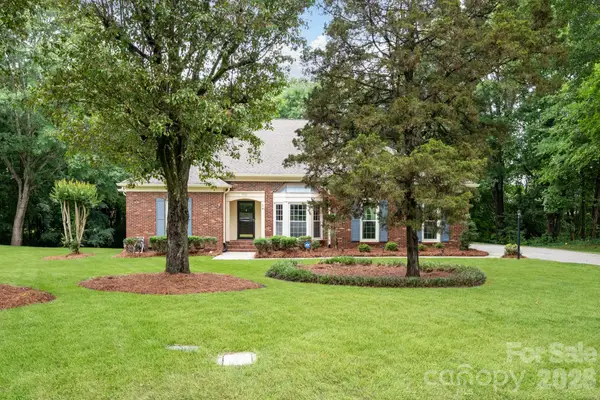 9232 Hemingford Court, Charlotte, NC 28277