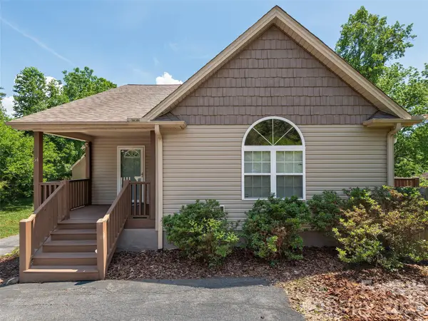 64 Springside Road, Asheville, NC 28803