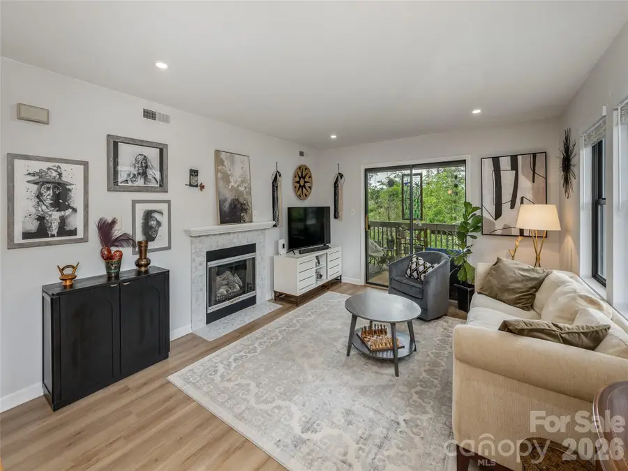 1305 Abbey Circle, Asheville, NC 28805 - #3