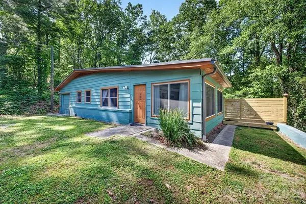 147 Longview Drive, Hendersonville, NC 28791