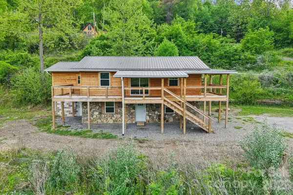 137 Red Maple Lane, Burnsville, NC 28714