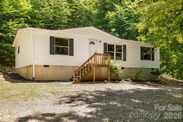 94 Long Ridge Road, Candler, NC 28715