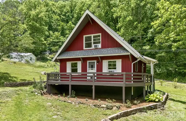 47 Fir Circle, Canton, NC 28716