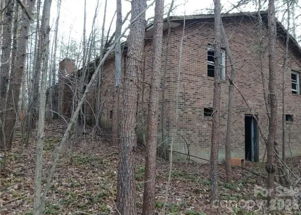 5001 Mecum Road, Walkertown, NC 27051