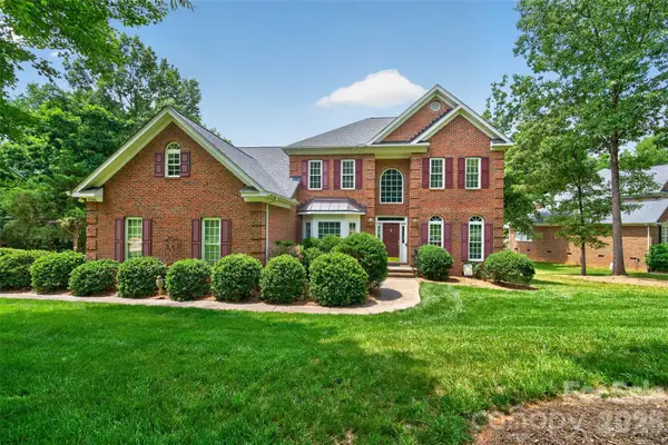 1900 Crestgate Drive, Waxhaw, NC 28173