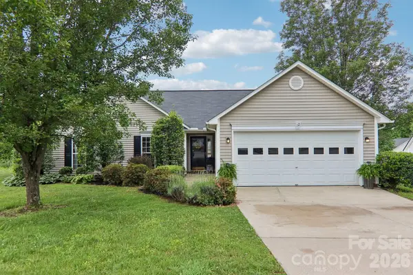 12 Wineberry Court, Fletcher, NC 28732