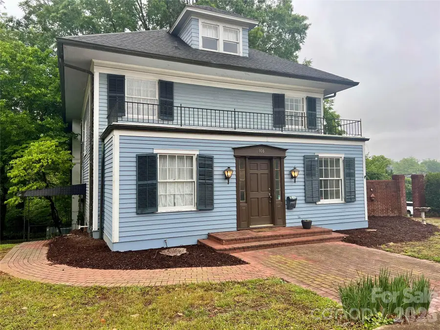 108 Beall Street Nw, Lenoir, NC 28645 - #3