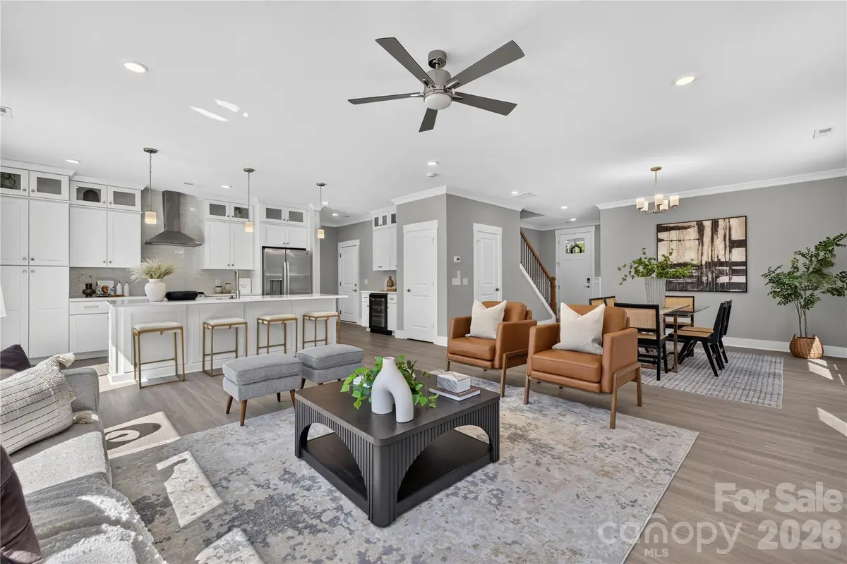 3869 12th Street Court Ne, Hickory, NC 28601 - #1