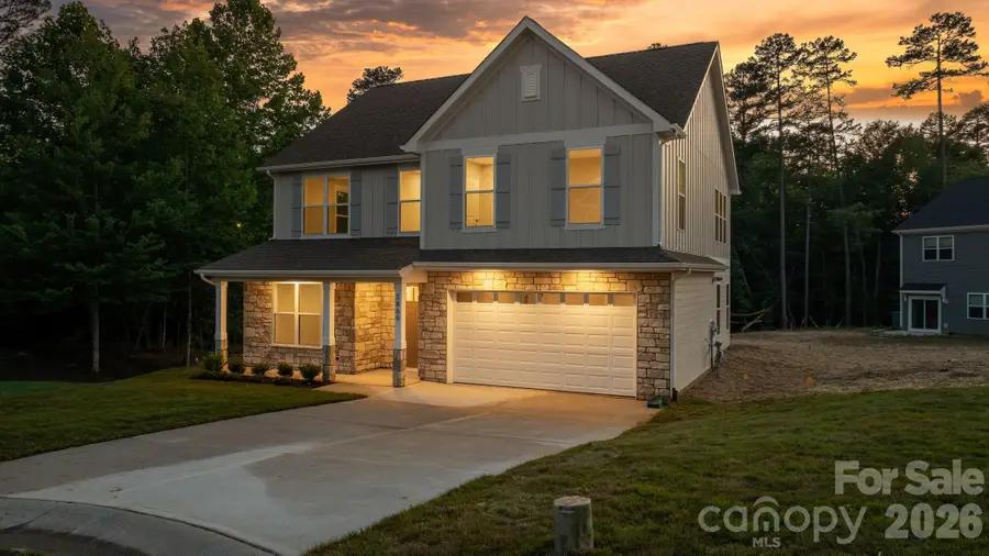3869 12th Street Court Ne, Hickory, NC 28601 - #2