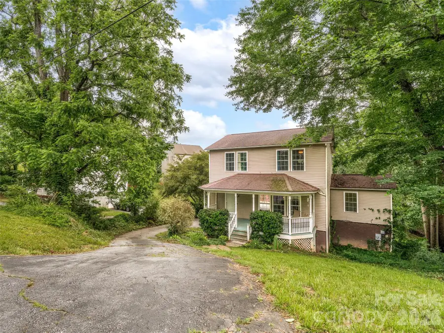 17 Captains Drive, Candler, NC 28715 - #3