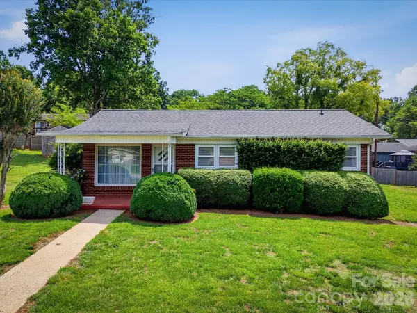 132 Starmount Circle #85-88, Morganton, NC 28655