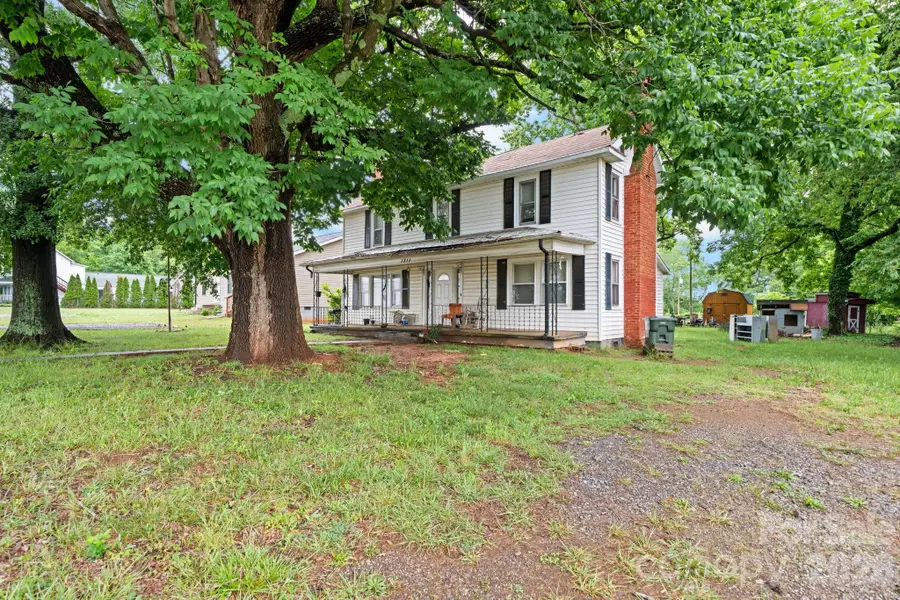 1311 N College Avenue, Newton, NC 28658 - #2