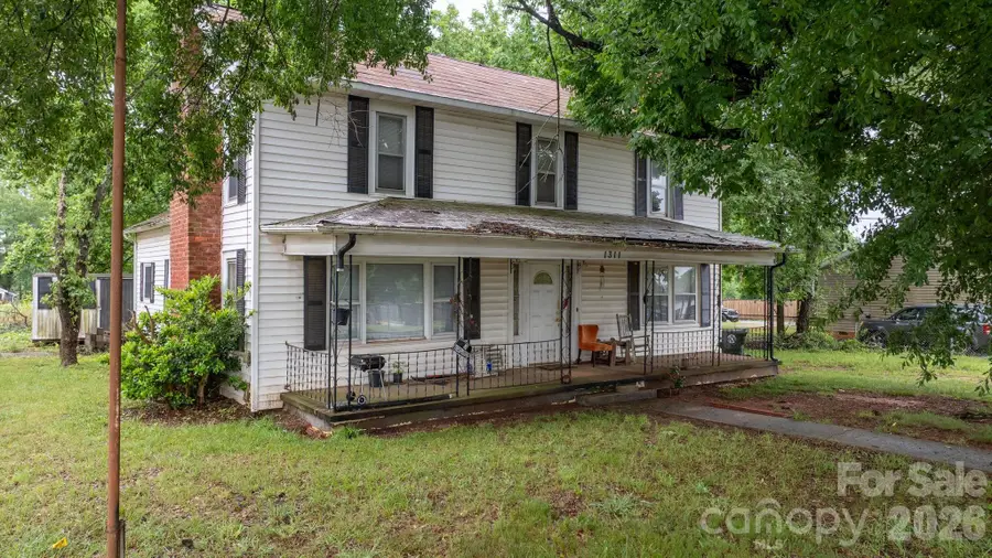 1311 N College Avenue, Newton, NC 28658 - #3
