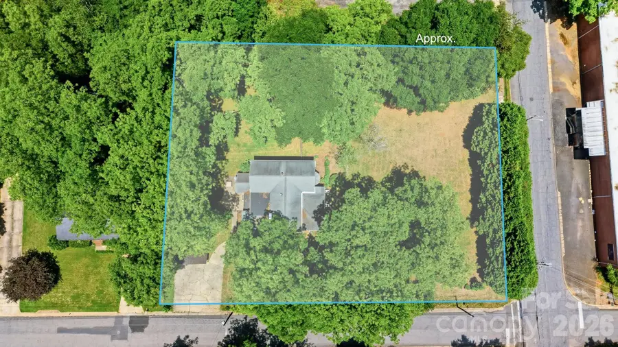 902 N Ashe Avenue, Newton, NC 28658 - #2