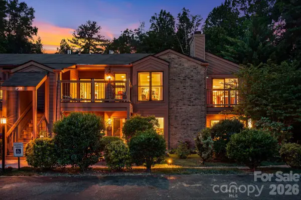 60 Ravencroft Lane, Asheville, NC 28803