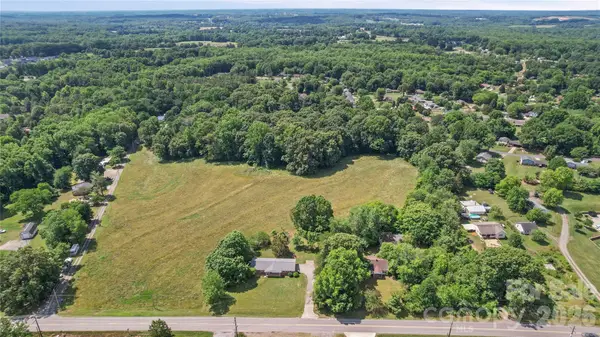 702 Mocksville Highway, Statesville, NC 28625