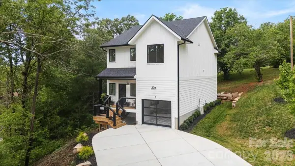 8 Wildwood Park Knoll, Weaverville, NC 28787