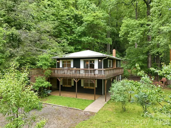 182 Saw Branch Road, Candler, NC 28715