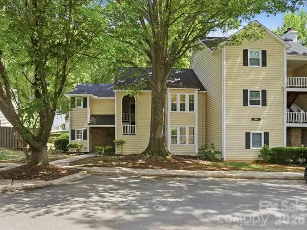 3304 Selwyn Farms Lane #3, Charlotte, NC 28209