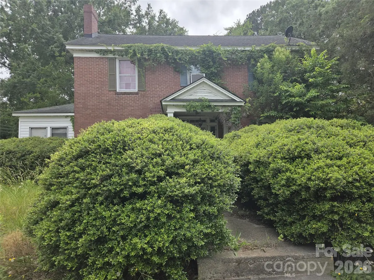 4291 W Pine Street, Farmville, NC 27828 - #1
