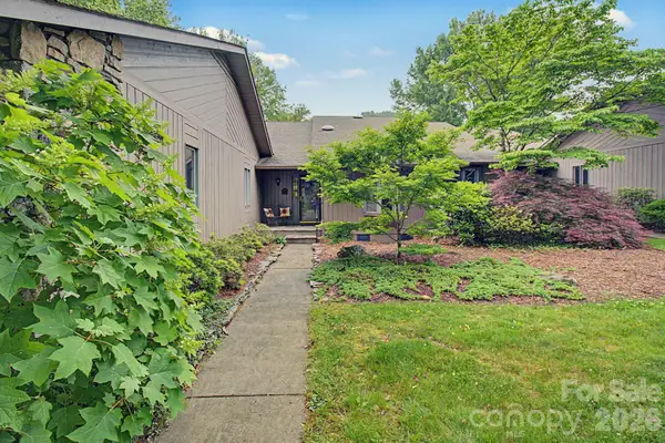 16 Clubside Drive, Asheville, NC 28804
