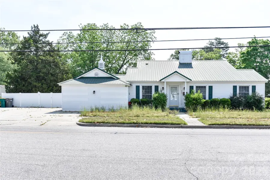 500 Godwin Avenue, Lumberton, NC 28358 - #2