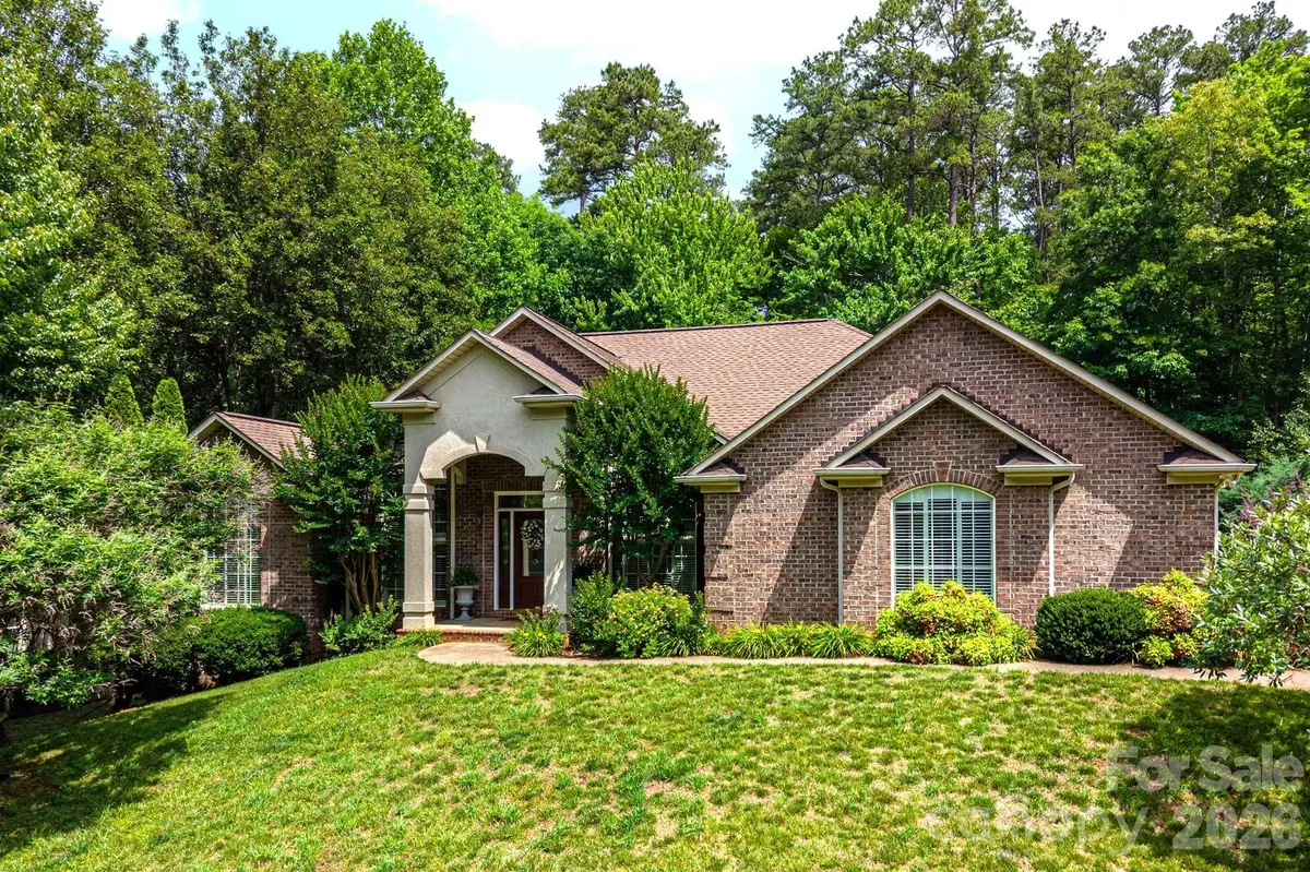 116 28th Avenue Nw, Hickory, NC 28601 - #1