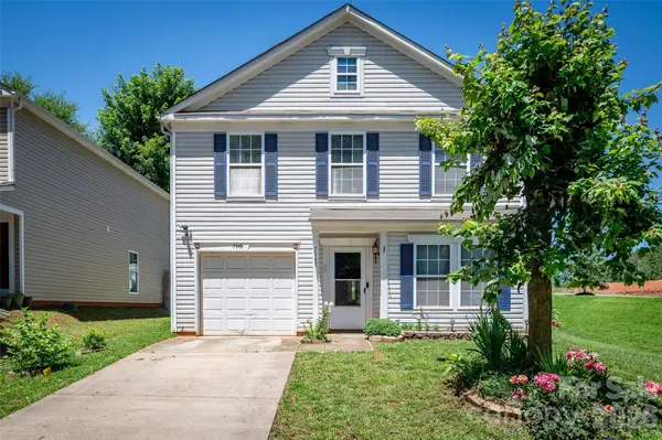 7343 Fox Point Drive, Charlotte, NC 28269