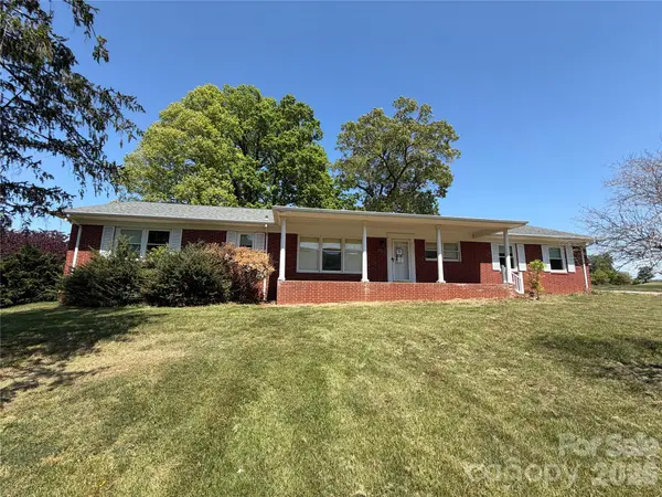2136 Cedar Rock Estates Drive, Lenoir, NC 28645