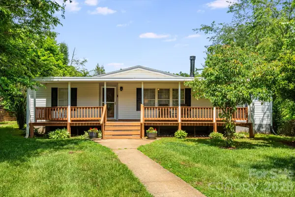 234 White Clover Lane, Weaverville, NC 28787