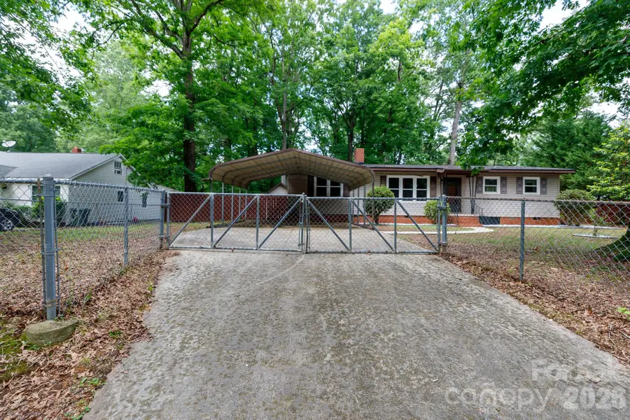 202 Woodlawn Drive, York, SC 29745 - #2
